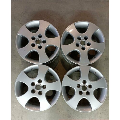 Колесные диски Nissan 6.5xR16/5x114.3 66.1 (original_or_replica)