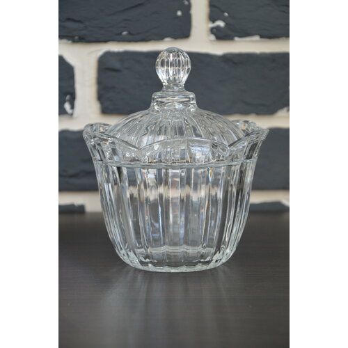 Ваза с крышкой