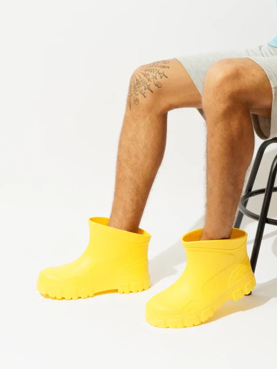 Полусапоги КОЛЕСНИК  размер 46 47  желтый