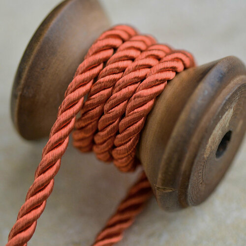 Шнур нейлоновый витой 5 мм 5 метров для шитья / рукоделия / браслетов, цвет приглушенный рыжий