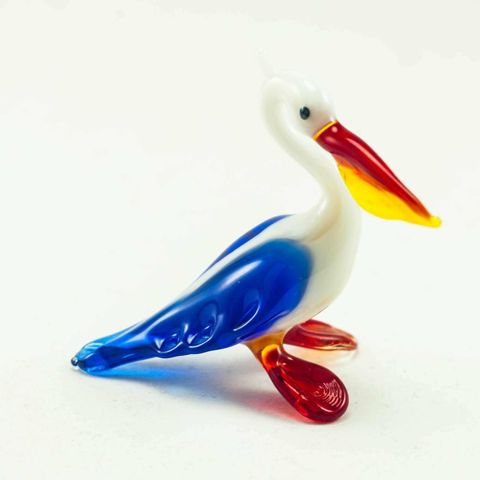 фото Стеклянная фигурка Пеликан синий