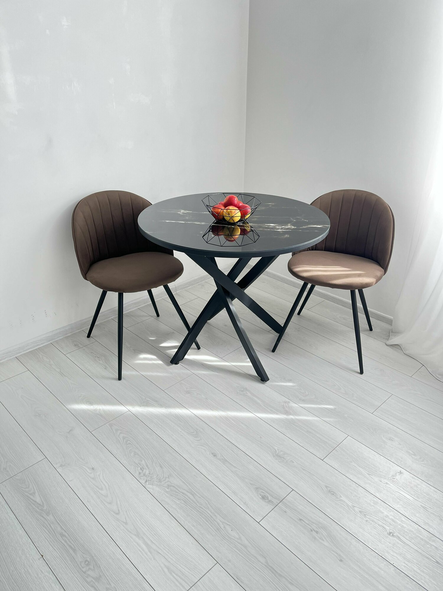 фото Стол обеденный круглый покрытие стекло нераздвижной LOFT кухонный Лофт, 90х90х75 см