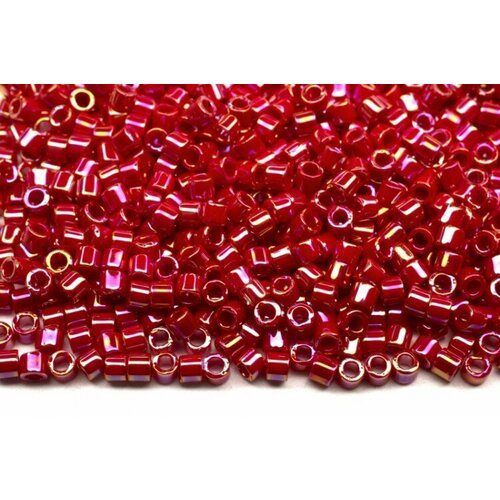 Бисер японский MIYUKI Delica цилиндр 10/0 DBM-0162 красный, непрозрачный радужный, 5 грамм