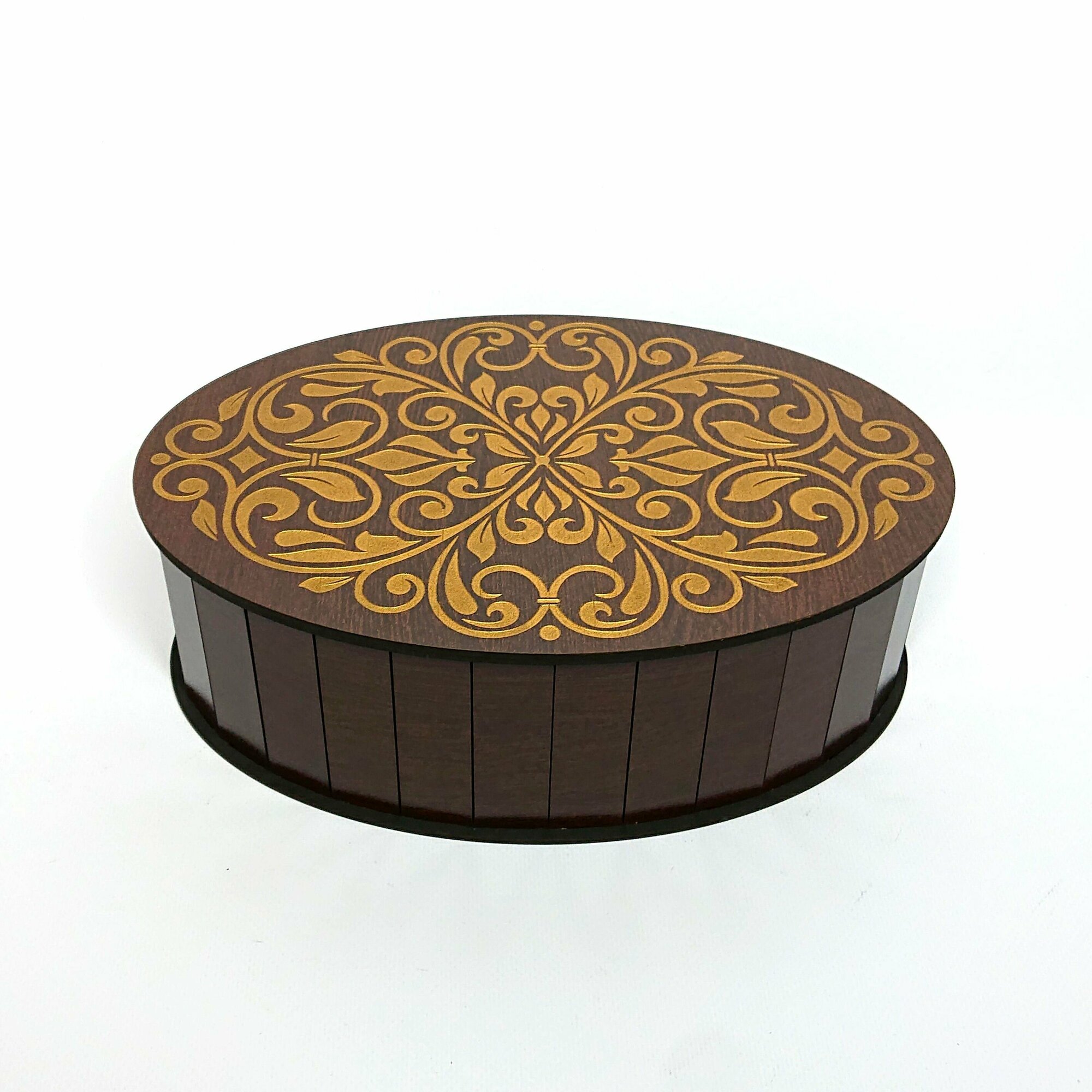 фото Шкатулка овальная с узором