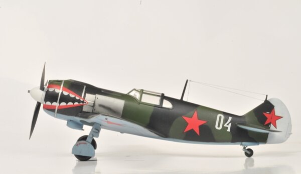 Сборная модель ZVEZDA Самолет "Ла-5" 1/48