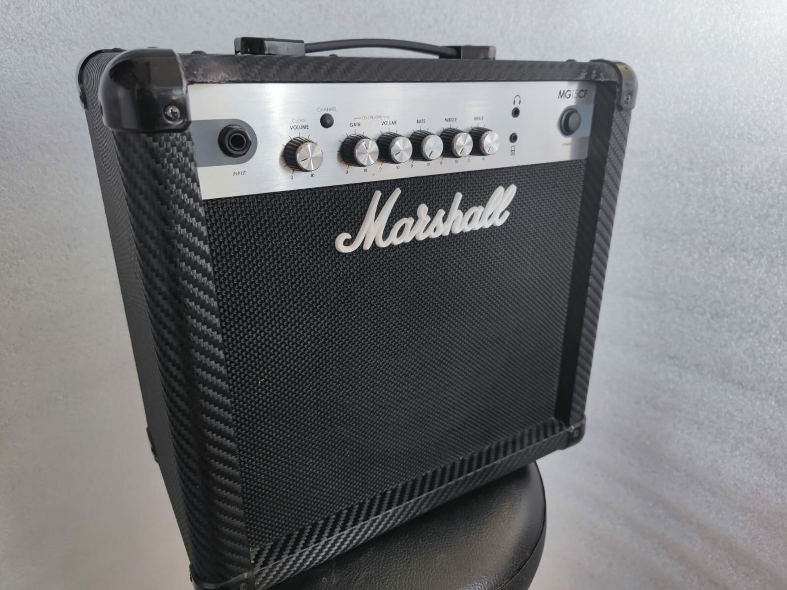 MARSHALL mg15CF Комбик Гитарный комбоусилитель