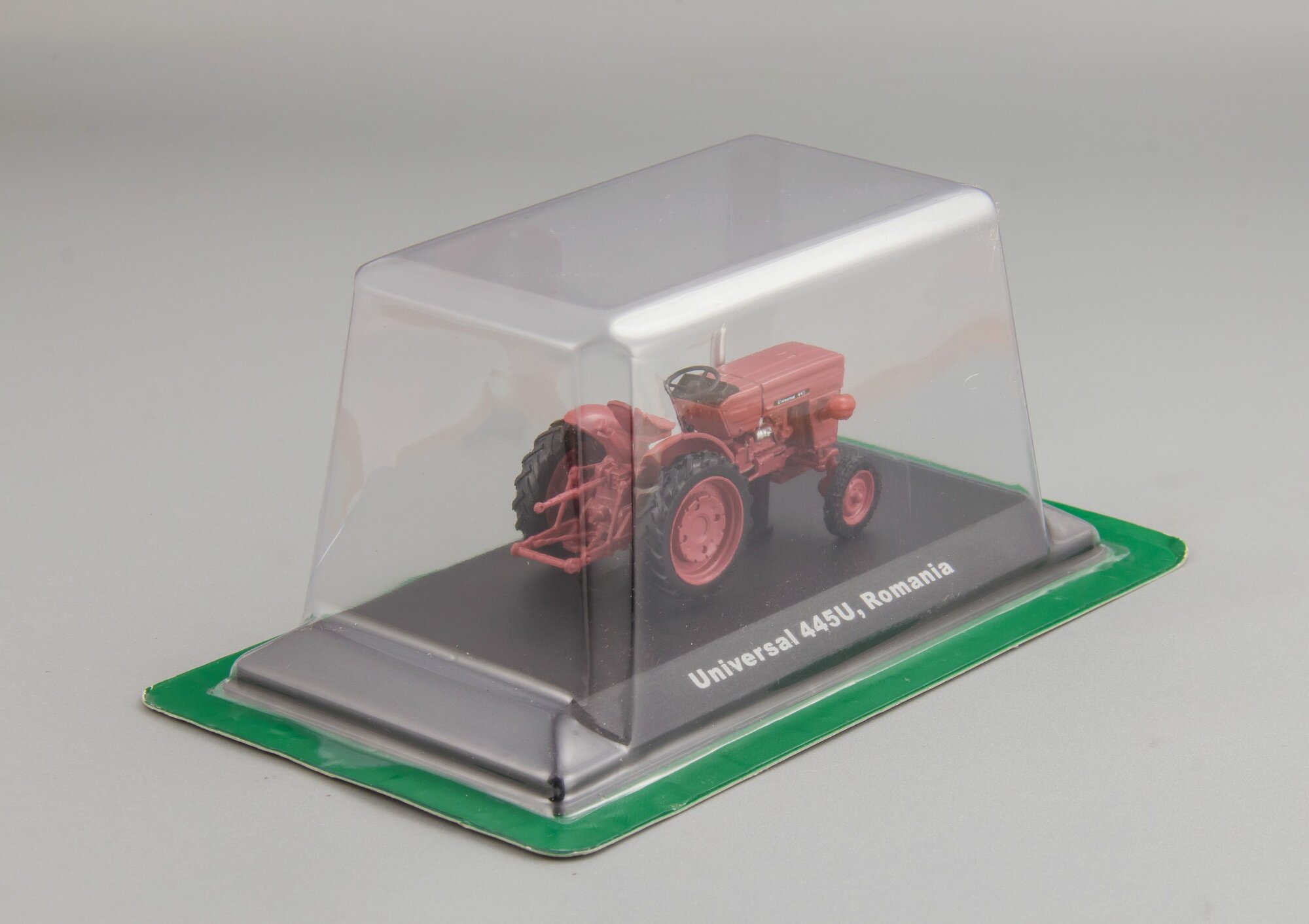 1:43 Universal-445V, Коллекционная масштабная модель от Hachette — фото 1