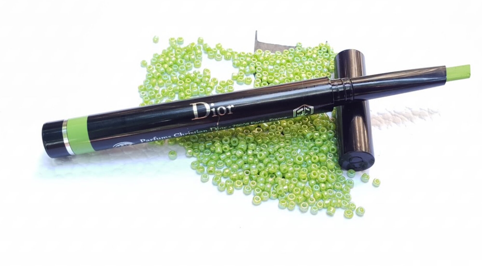 Diorshow Pro Liner Waterproof - Водостойкий карандаш-подводка для глаз №456 Matte Lime