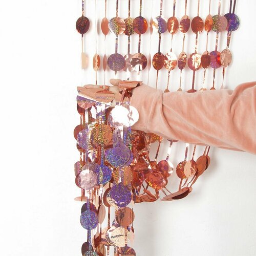 золотистый