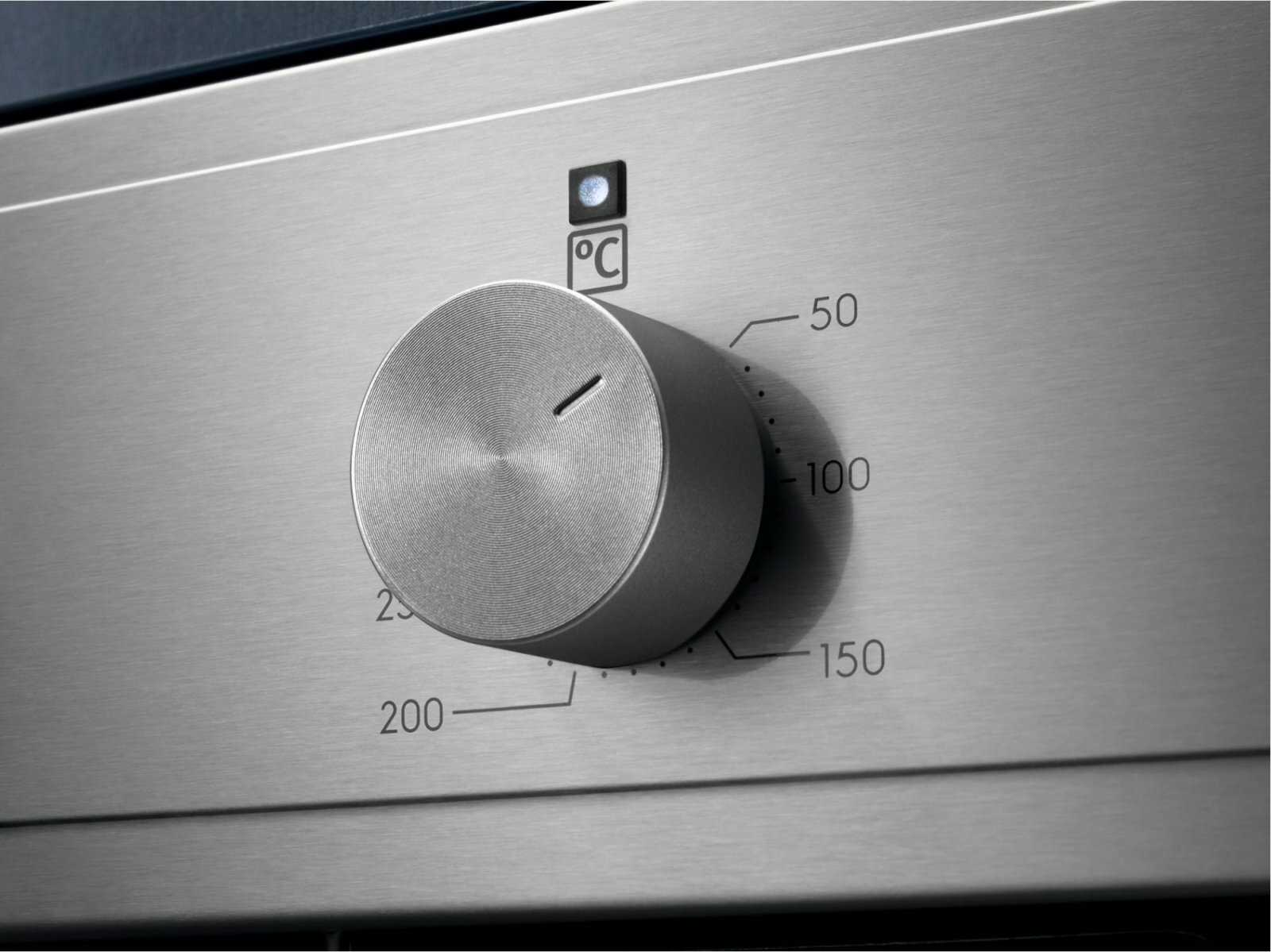 Обзор: Электрический духовой шкаф Electrolux EOF3H00BX нержавеющая сталь