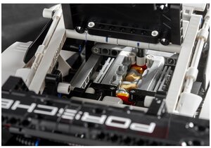 LEGO Technic Porsche 911 RSR LEGO 42096