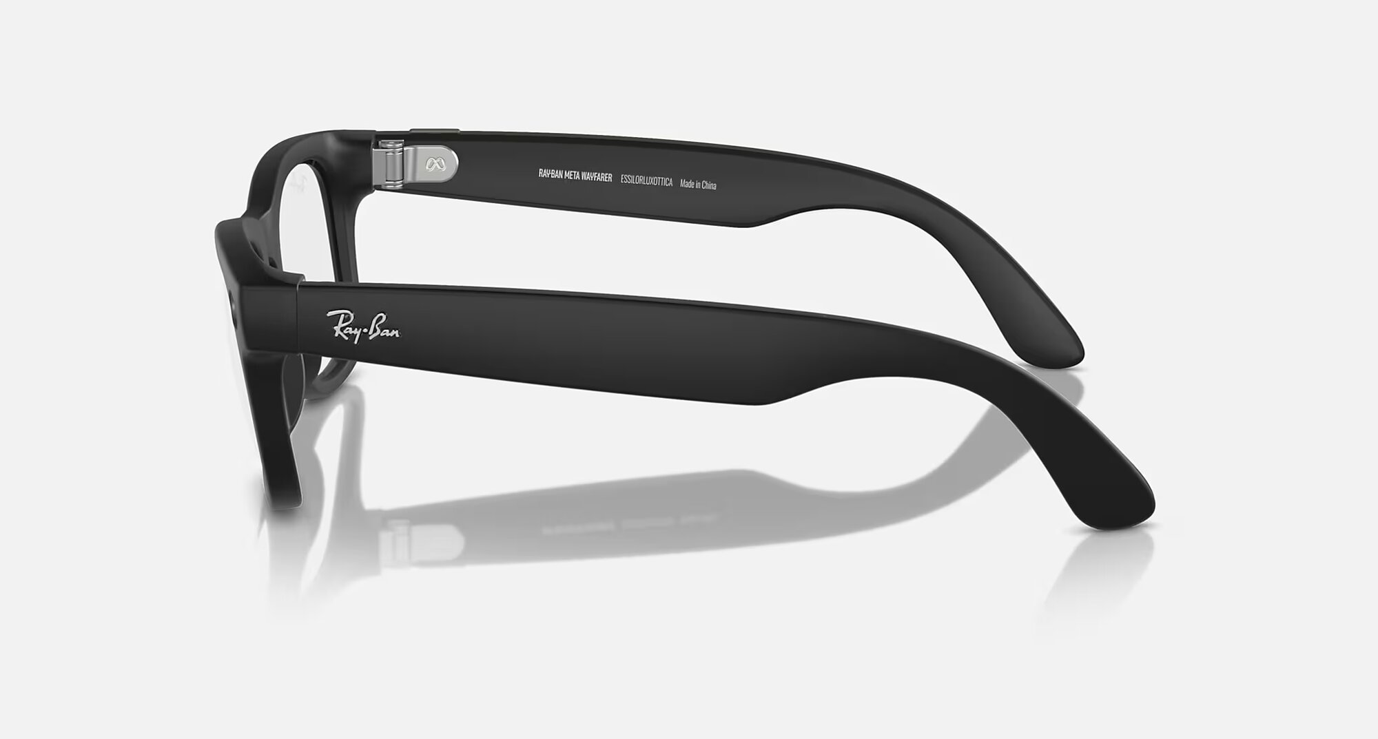 Экшн-очки с камерой Ray Ban WAYFARER Matte Black/Green Transitions 601S1M50 (черный/зеленый переходящий) RW4006 — фото 1