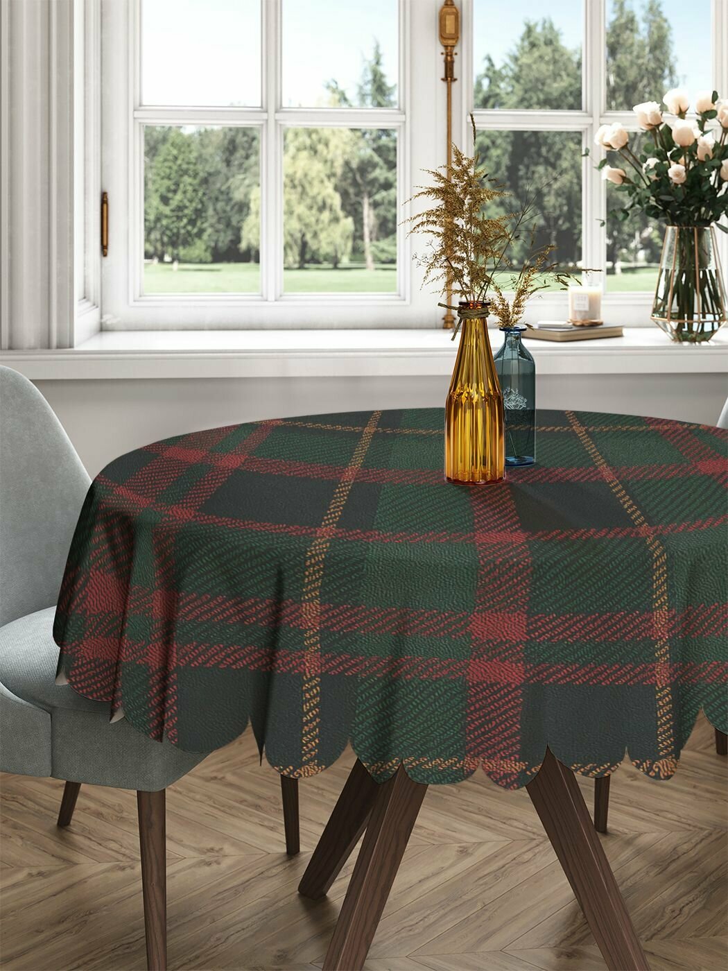Круглая скатерть на стол с принтом  Зелёная клетка  150х150 см  JoyArty  серия Новый год и Рождество