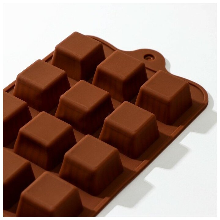 Форма для льда и кондитерских украшений Доляна «Шоколадные конфеты», 21,5×10×1,5 см, 15 ячеек, цвет шоколадный - фотография № 2