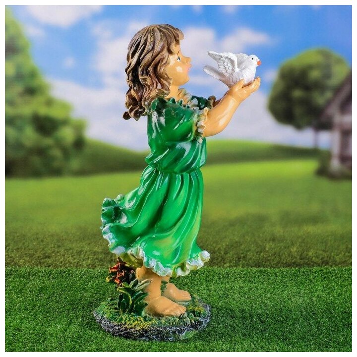 Садовая фигура"Девочка с голубем" 49см Хорошие сувениры 7697210 . - фотография № 2