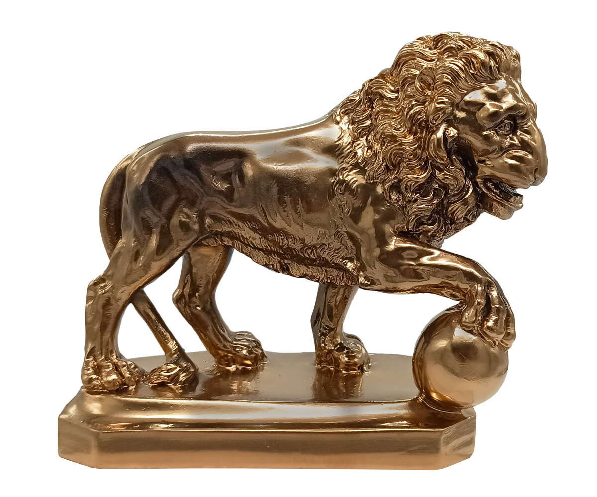 фото Лев с шаром гипс КМ