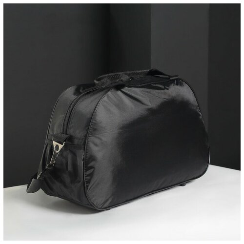 фото Сумка спортивная на молнии, наружный карман, цвет чёрный /зелёный сарабелла