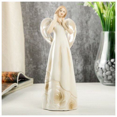 фото Сувенир керамика "девушка-ангел в платье с розами, с бабочкой на руке" 19,5х7х7 см 4059472 сима-ленд