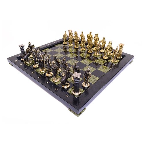 фото Радугакамня шахматы подарочные из камня змеевик и бронзы "мифология", 400*400мм.