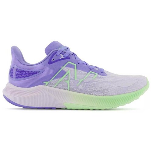 Женские кроссовки New Balance FuelCell Propel v3