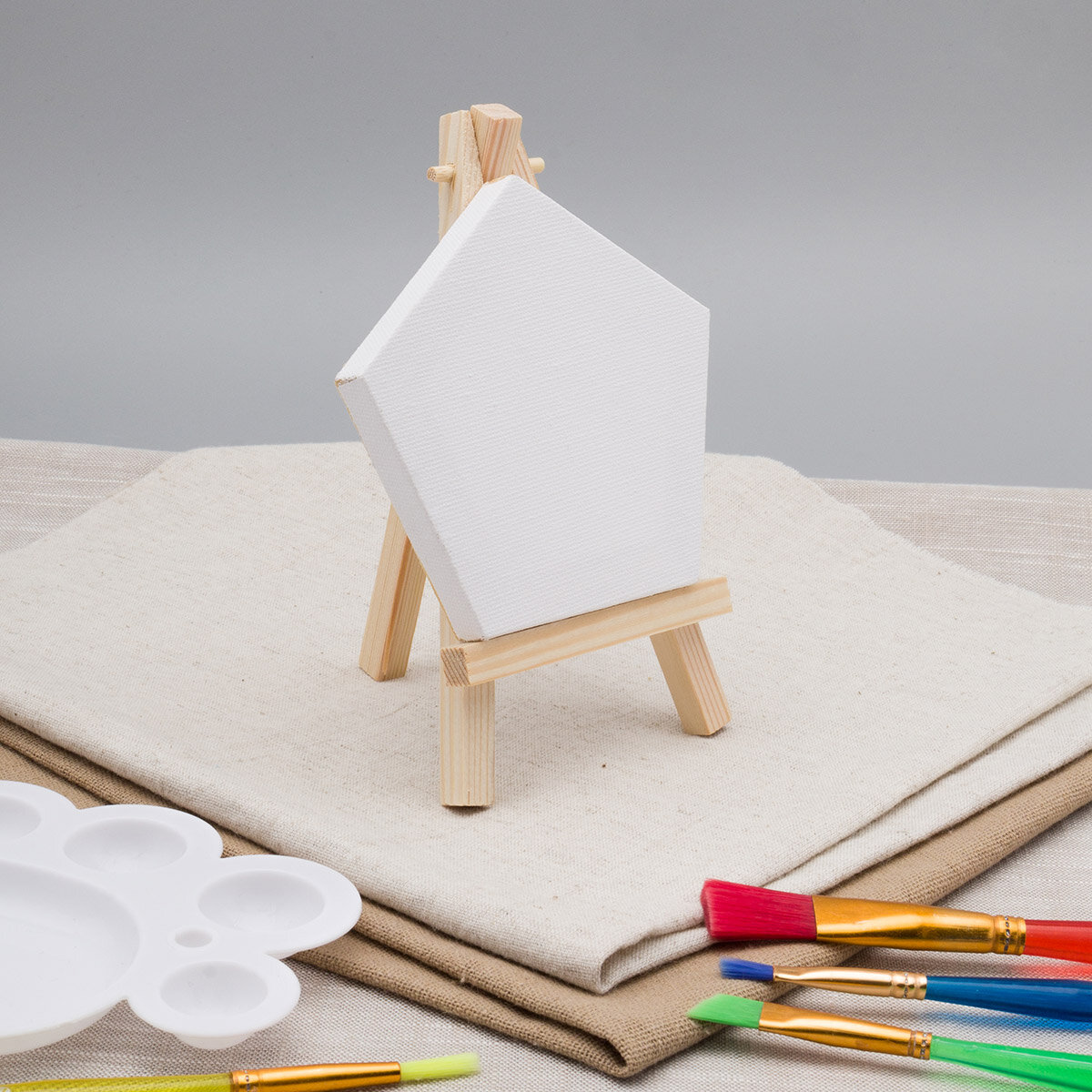 Мини мольберт с холстом Айрис 2AR23505, (пятиугольный), 10*10 см — фото 1