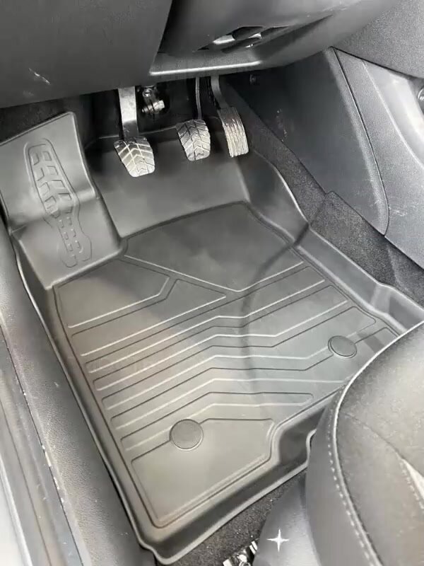 Коврик резиновый в салон 3D LUX для Lada Vesta SD/SW/SW Cross (NG) (2015-)/(2022-) Водительский/Лада Веста SRTK/сртк — фото 1