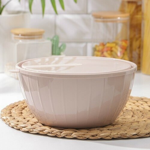 Giaretti Салатник с крышкой «Fiesta», 2,8 л, цвет микс