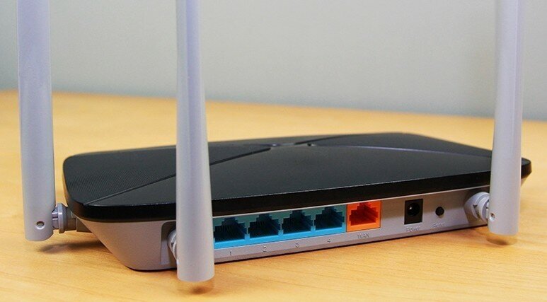 Mercusys AC12 Двухдиапазонный Wi-Fi роутер AC1200, до 300 Мбит/с на 2,4 ГГц + до 867 Мбит/с на 5 ГГц — фото 1