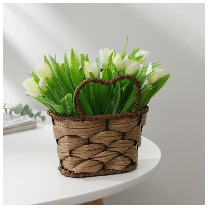 фото Кашпо плетеное с ручками Сердце 13,5х10х12,5 см, круг, цвет светло-коричневый 7086167