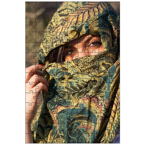 фото Магнитный пазл 27x18см."женщина, портрет, шарф" на холодильник lotsprints