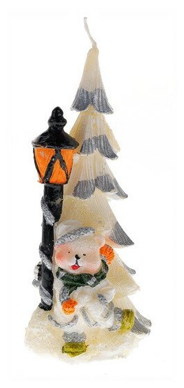 фото Новогодняя свеча Snowmen "Ёлка с мишкой и фонарём", 14х6 см, белый (Е40417)