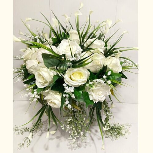 Композиция из цветов на подставку 