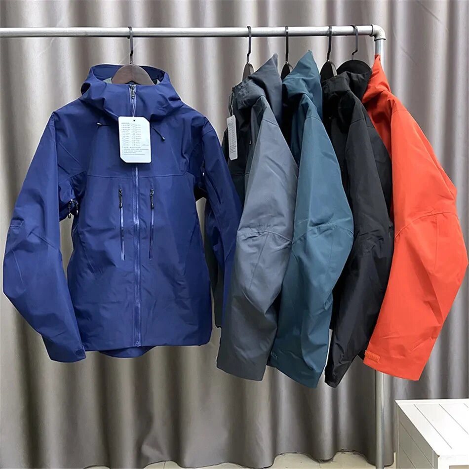 Куртка спортивная  размер XL