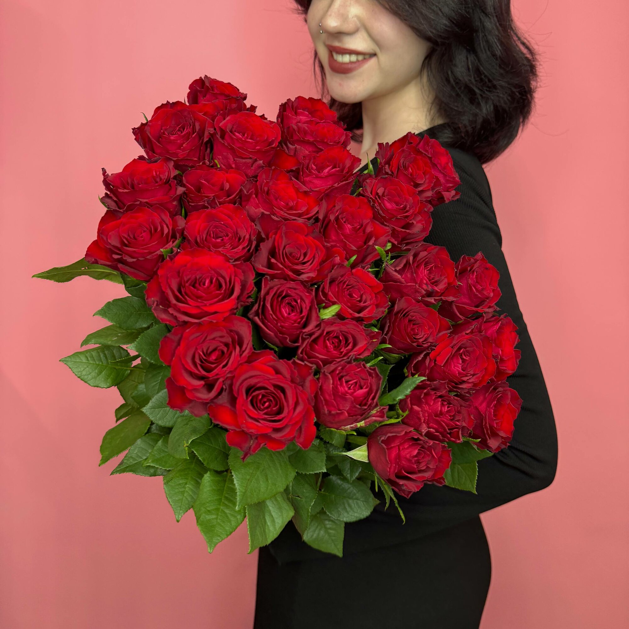 Букет под ленту из 35 голландских красных роз