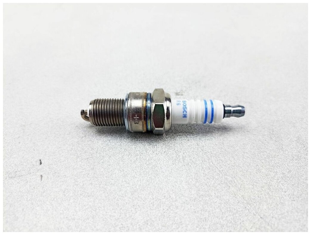 фото Свеча BOSCH SUPER PLUS УАЗ 409 дв, ГАЗ 405, 406 дв. 0.8 мм 1 ШТ. ** WR8DC+