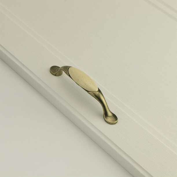 Ручка-скоба мебельная SF02-05 с фарфором C=96 мм бронза оксидированная - фотография № 3