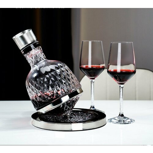 Декантер и 2 бокала+подарочный ящик