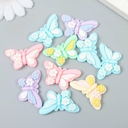 Декор для творчества пластик Бабочка в ромашках набор 10 шт 502₽