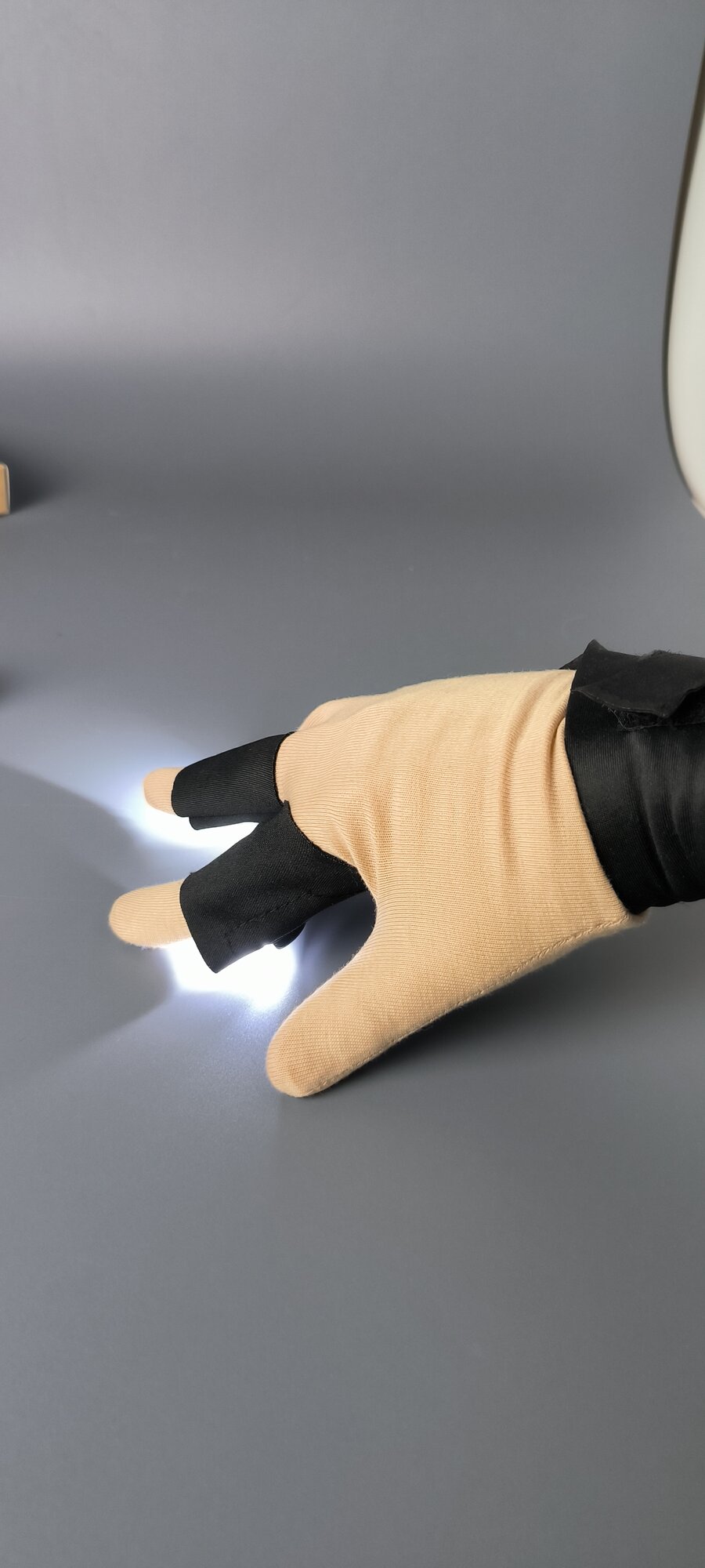 Фонарь-перчатка duwi со встроенной подсветкой, комплект 2 шт. Без бренда - фото №17