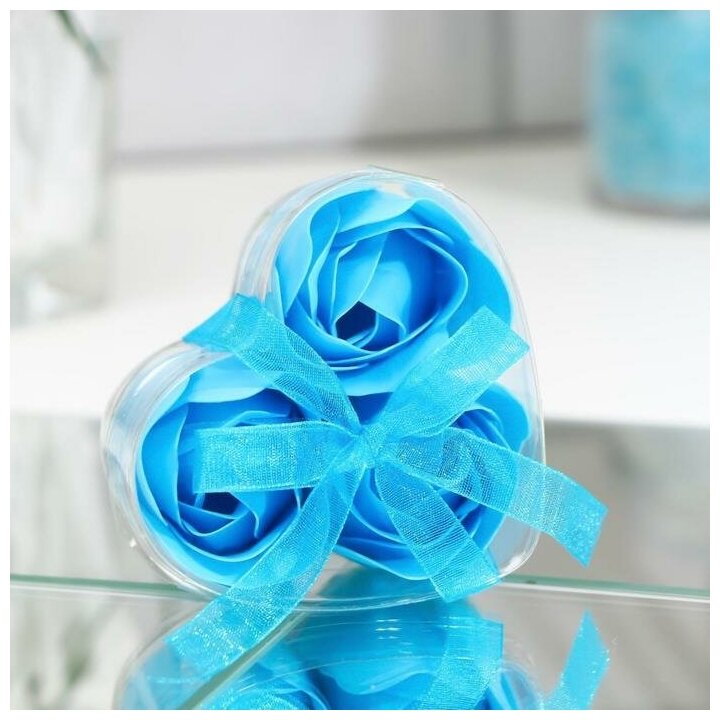 Набор синие розы" 3 мыльных лепестка в пвс коробке