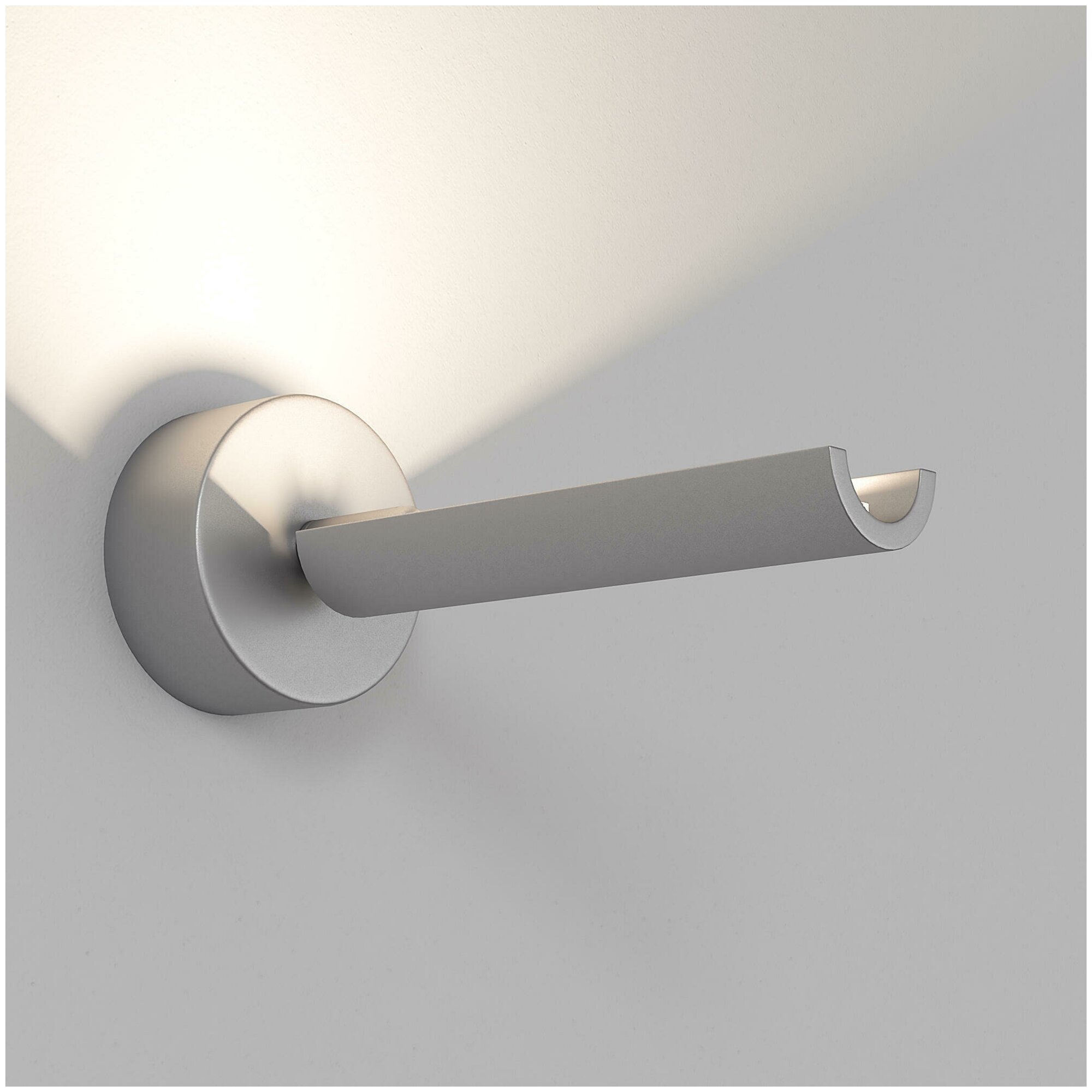 Бра / Настенный светодиодный светильник с поворотным плафоном Eurosvet Tint 20126/1 LED серебро