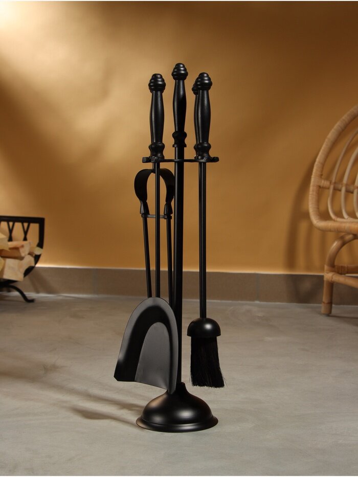 Каминный набор «Очаг» 4 предмета 13×13×61 см сталь