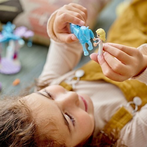 Конструктор LEGO Disney Princess 43209 "Ледяная конюшня Эльзы и Нокка" - фото №20