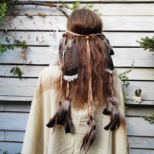женская повязка на голову в стиле бохо регулируемая повязка на голову с перьями павлина 2023 Повязка на голову с перьями (беж, коричневые бусины)