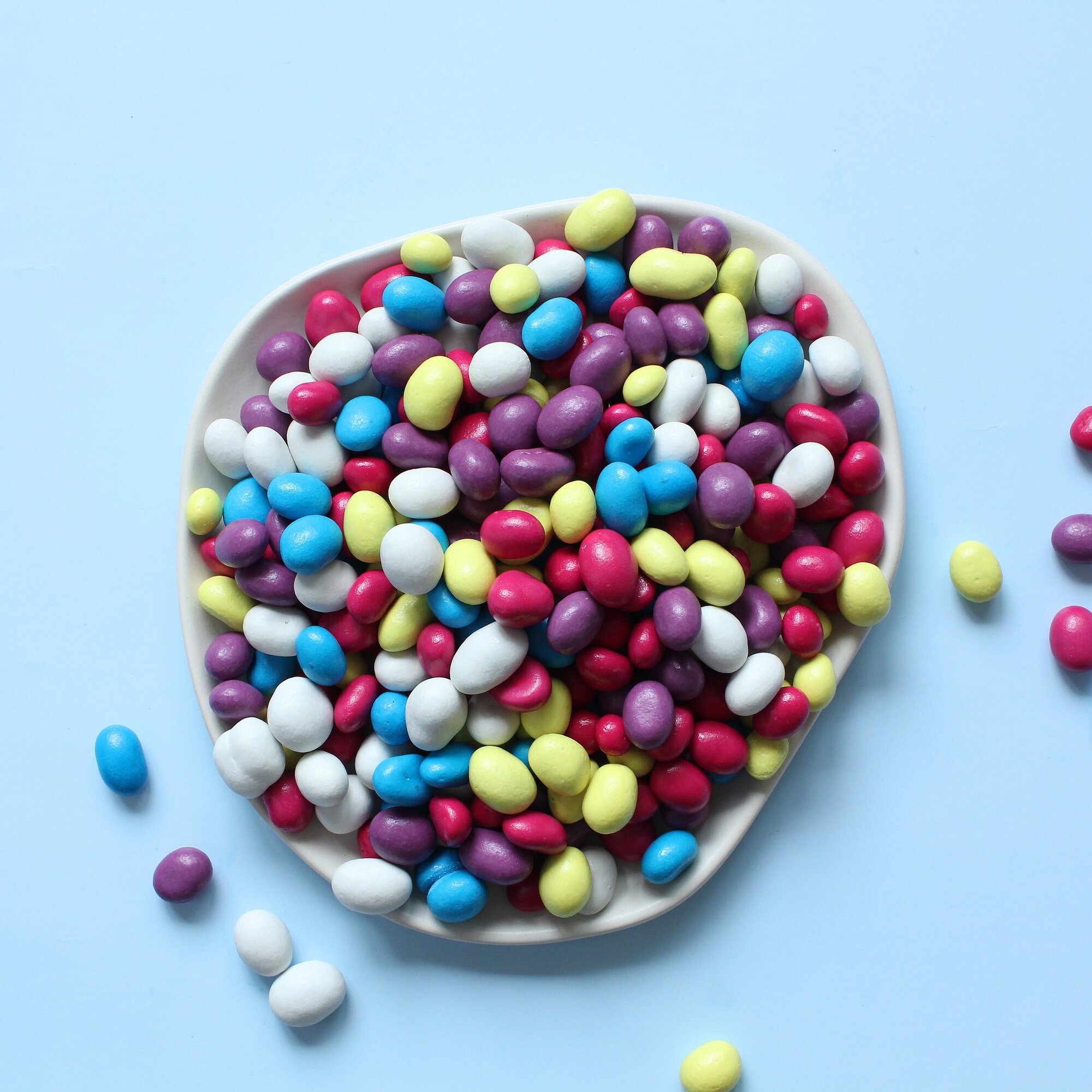 Арахис в молочном шоколаде с хрустящей разноцветной глазурью 125г - фотография № 3