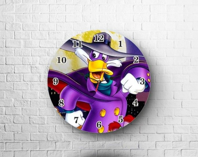Часы настенные Mewni-Shop круглые 20 см Черный плащ МП - 0002