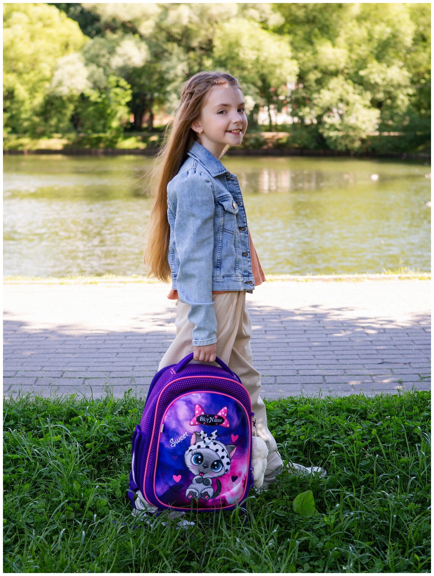 Рюкзак школьный для девочки 17.5 л с анатомической спинкой SkyName (СкайНейм) с мишкой