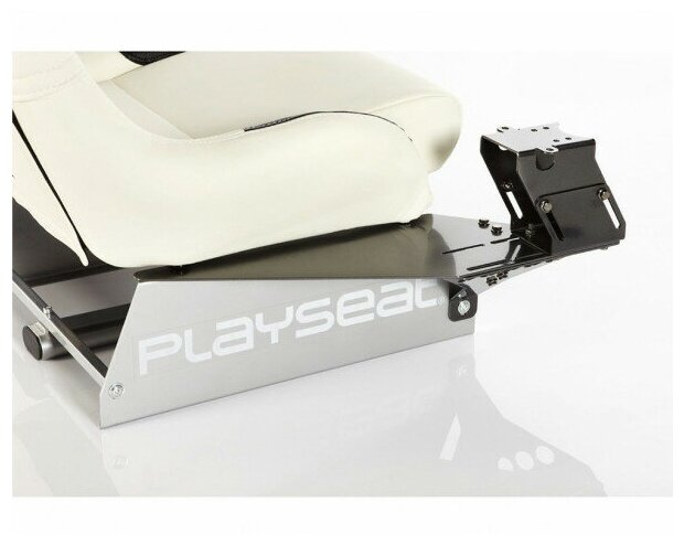 Держатель рычага переключения передач Playseat Gearshift holder PRO R.AC.00064