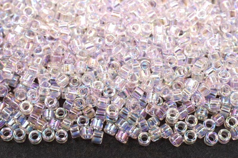 Бисер японский MIYUKI Delica цилиндр 11/0 DB-0082 радужный нежно-розовый, окрашенный изнутри, 5 грамм