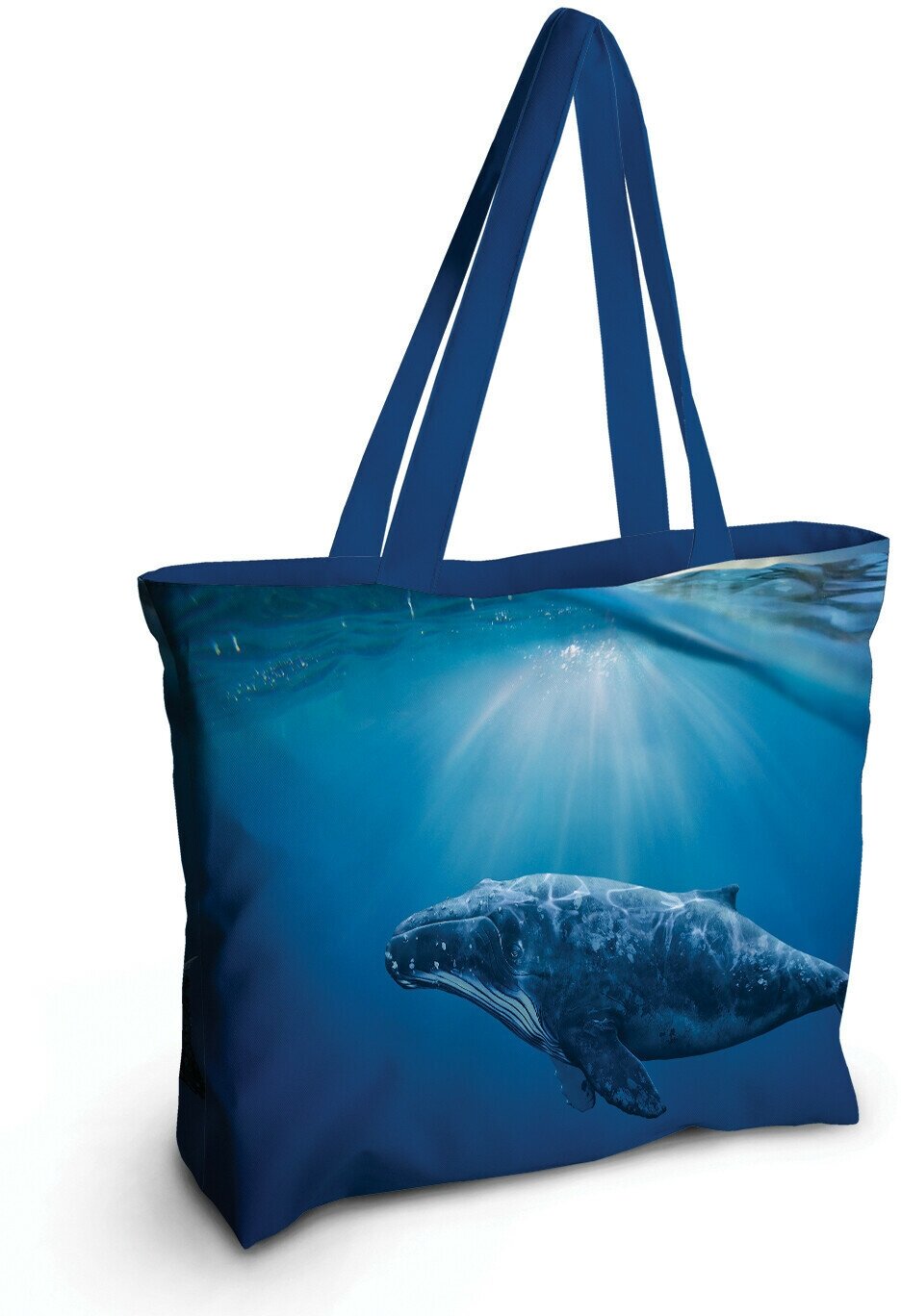 Текстильная женская сумка JoyArty "Задумчивый кит" на молнии для пляжа и фитнеса - фотография № 2